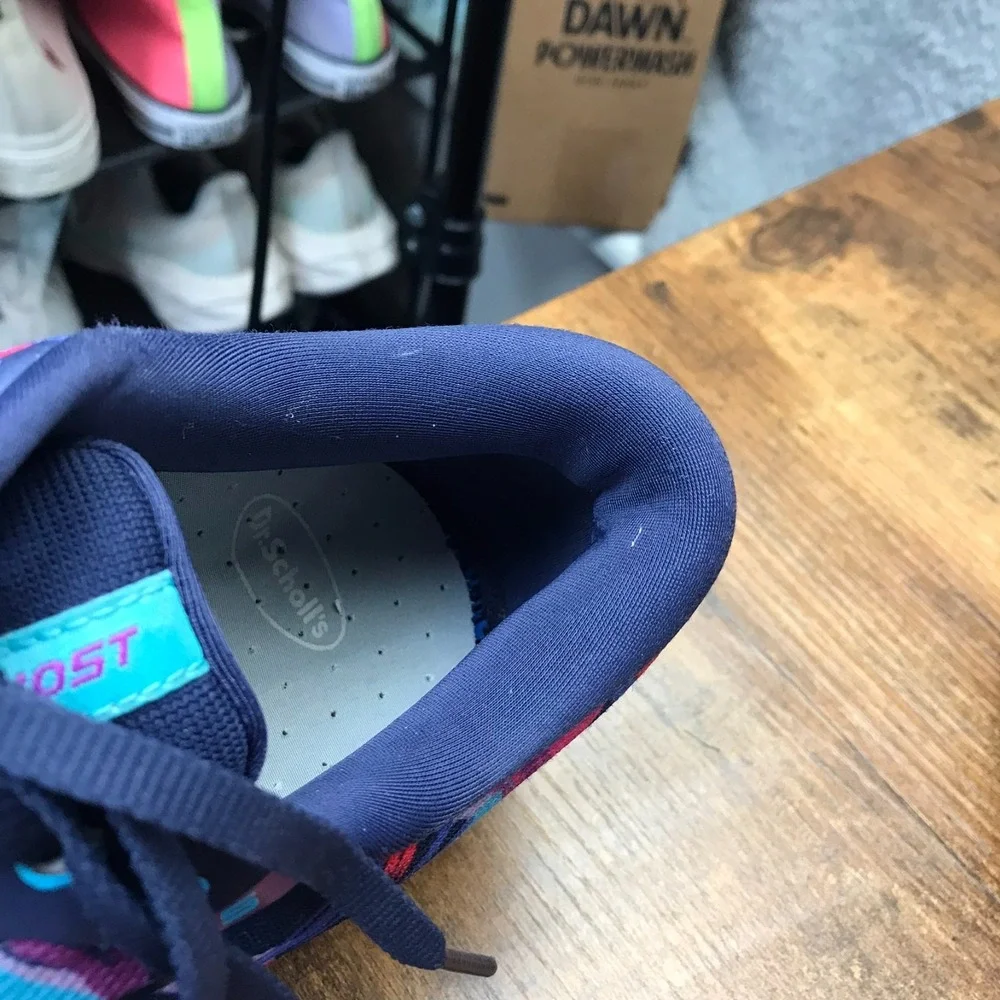 Brooks minor wear